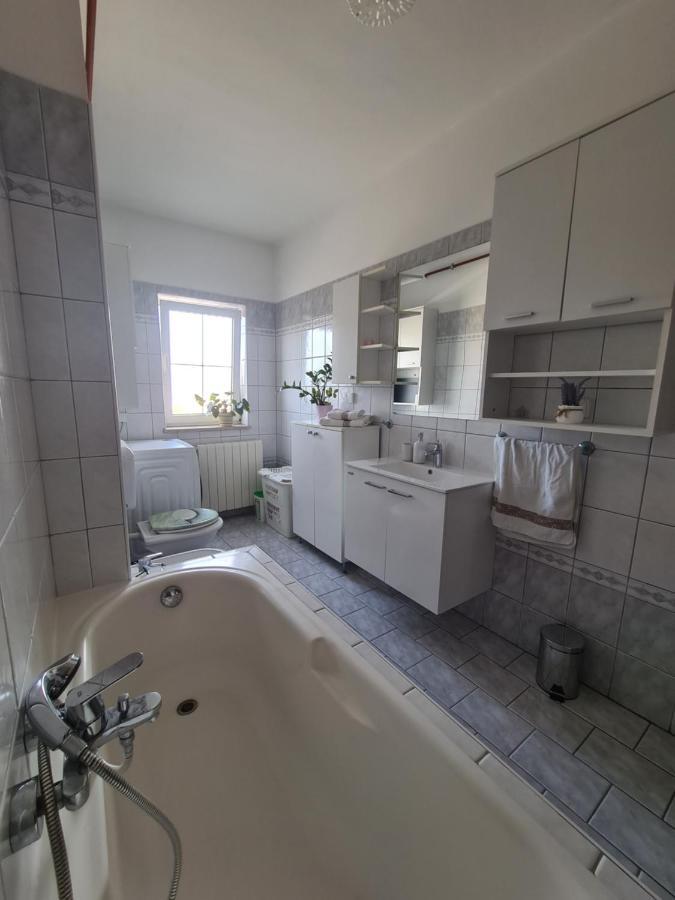 PUY Apartmani Emily מראה חיצוני תמונה